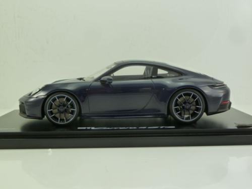 Porsche 911 (992.2) Carrera 4 GTS