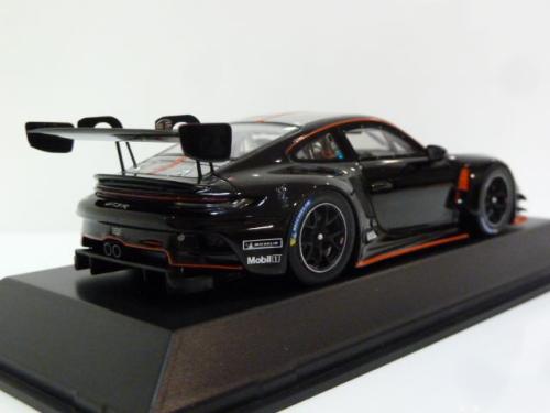 Porsche 911 (992) GT3 R